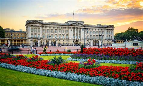 British Royal Residences Fit For A Queen All The Places Our Favorite