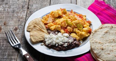 Receta De Huevos A La Mexicana Con Frijoles Desayuno Nutritivo