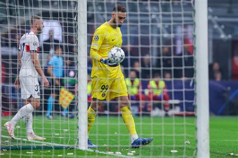 Foot Psg Donnarumma Avoue Avoir Craqu Apr S Milan Psg Foot