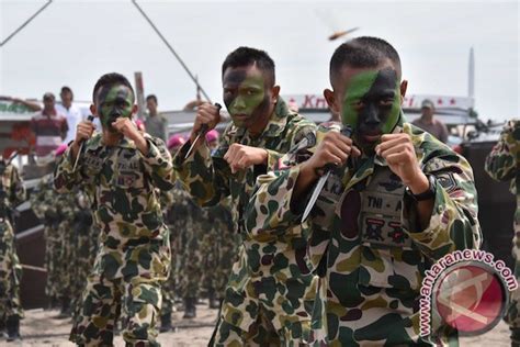 Korps Marinir Tni Al Peringati Hut Ke 71 Bersama Rakyat Antara News