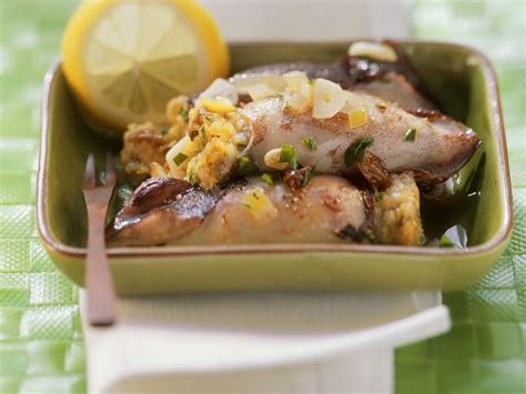 Stuffed squid Recipe | EatSmarter