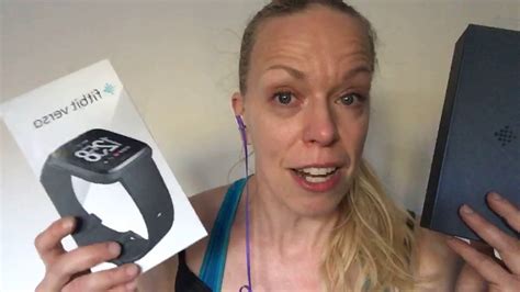 Itkuinen Fitbit Versa Unboxing YouTube