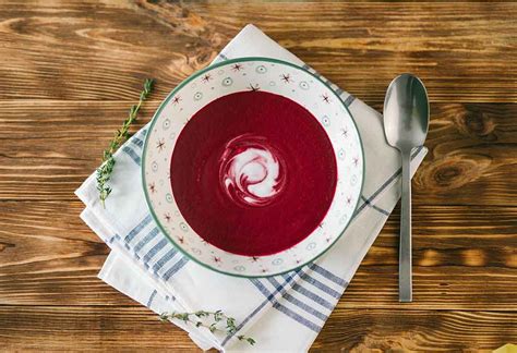 ᐅ Recette de soupe aux betteraves au brocoli et aux champignons