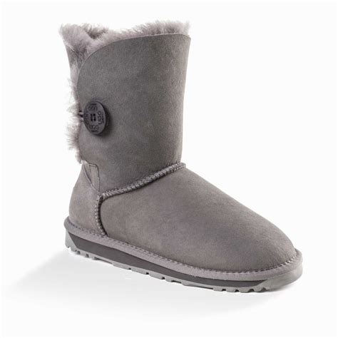 Ugg Ozwear 3rdgen Ladies Classic Short Button Boots Sheepskin Water