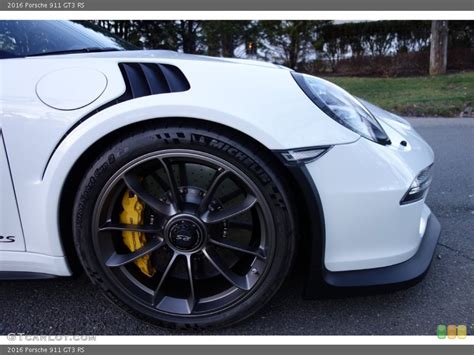 2016 Porsche 911 GT3 RS Wheel and Tire Photo #109812144 | GTCarLot.com