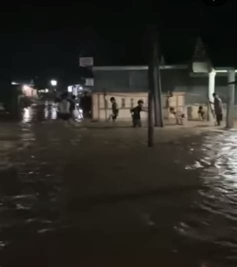 Banjir Di Lebak Situ Cilembun Meluap Ratusan Rumah Terendam