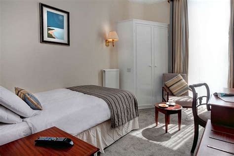 LANSDOWNE HOTEL - Reviews & Price Comparison (Eastbourne, England ...