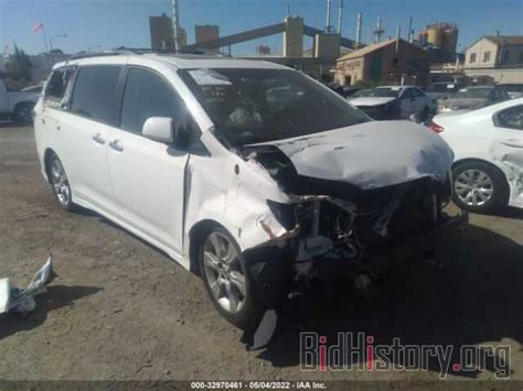 Report 5TDXK3DC7DS284261 TOYOTA SIENNA 2013 White Gasoline Price And