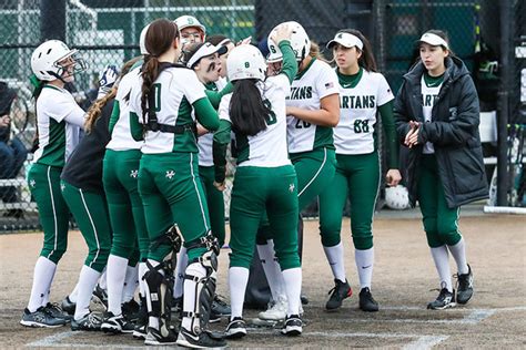 Skyline Softball Team Is Undefeated In Early Season Action Issaquah