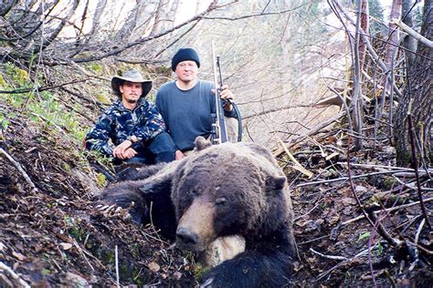 Grizzly Bear Hunting | Hunting in BC Canada with McGregor River Outfitters