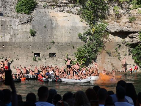 Višestoljetna tradicija i kulturna baština Završeni 458 skokovi sa