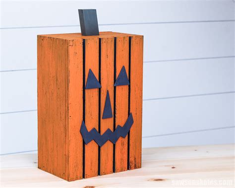 Easy DIY Wooden Pumpkin Lantern (2 Patterns) | Saws on Skates®