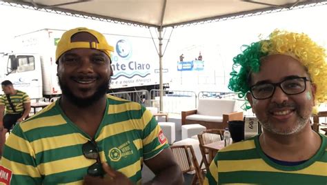 Movimento Verde E Amarelo Anima A Torcida Da Sele O Na Fifa Fan Fest