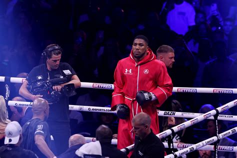 Photos: Anthony Joshua’s knockout victory over Robert Helenius