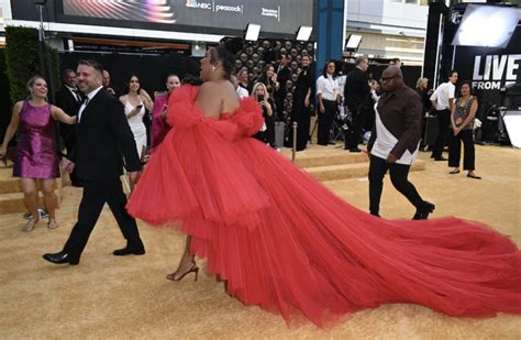 Lizzo Stole The Show At The Emmys With A Big Red Tulle Dress Blognews