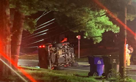 Overnight Crash On South Main Takes Down Utility Pole Knocks Out Power We Ha West Hartford News