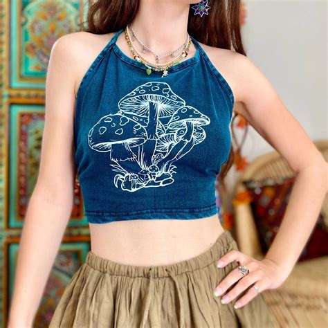 Midnight Mushroom Halter Crop Top 🌌🍄‍🟫 These Depop
