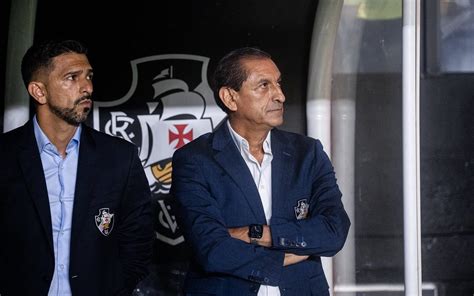 Ramón Díaz aceita proposta do Corinthians e aguarda resposta da diretoria