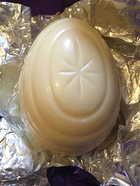 Foodstuff Finds Cadbury’s White Chocolate Creme Egg Tesco By Spectreuk