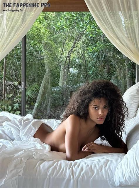 Tina Kunakey Topless And Sexy 2 Photos The Fappening