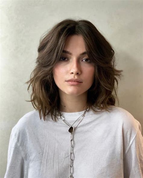Pin by Anita Samchuk on нефоры in 2024 | Short wavy hair, Haircuts for ...