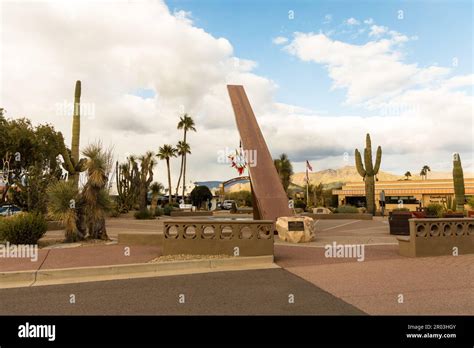 Le Carefree Desert Garden Dans Le Centre Ville De Carefree Arizona