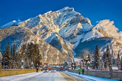 Banff Avenue The Heart Of The Beautiful Town In Canada Places To