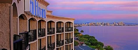 Hilton San Diego Airport/Harbor Island, San Diego, CA - California Beaches