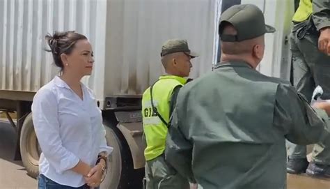 María Corina Machado le plantó cara a efectivos de la GNB que le ...