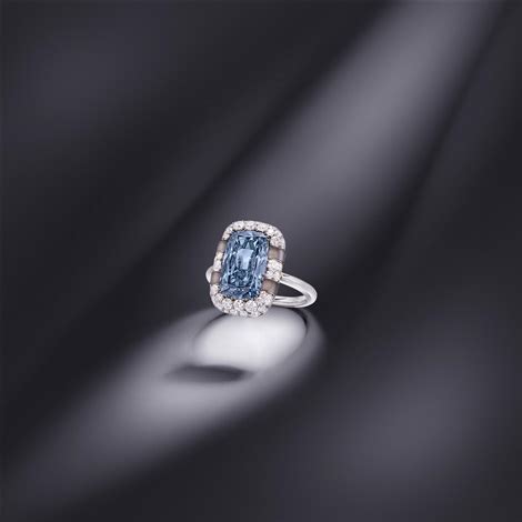 Circe Fancy Vivid Blue Diamond Chalcedony And Diamond Ring Par Sotheby