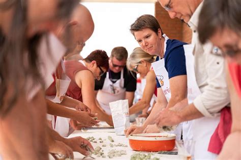 Varenna Small Group Pasta And Tiramisu Class 2024 Bergamo