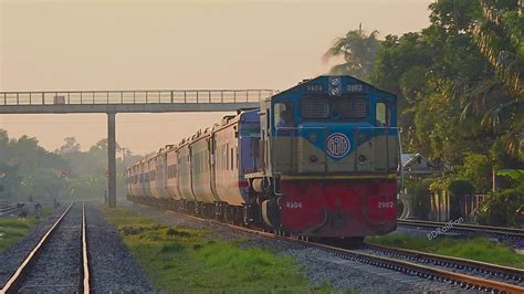 Sun Shiny Kalni Express Train Sylhet To Dhaka Passing Through Zinardi