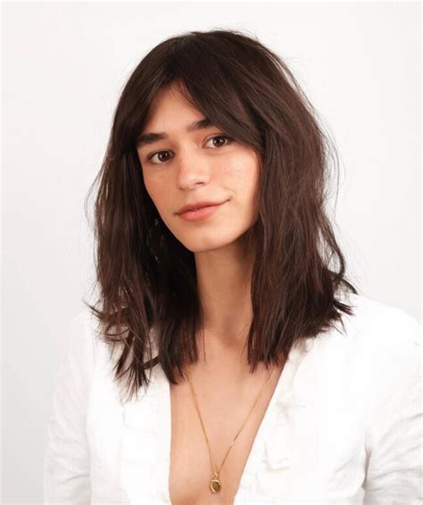 50 Best Bob And Lob Haircuts For Summer 2022 Dark Brown Textured Lob