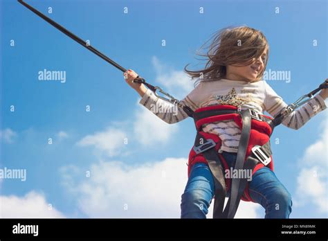 Sauter Le Trampoline Banque De Photographies Et Dimages Haute