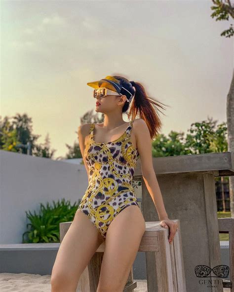 89 ảnh Minh Hằng bikini khoe body nóng bỏng vạn người mê