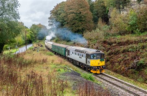 High Rocks Ale Train Class 33 No 33063 R J Mitchell Wo Flickr