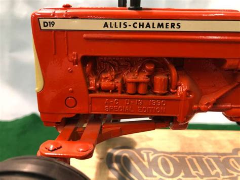 2 1 16 Scale Allis Chalmers Tractors Gavel Roads Online Auctions