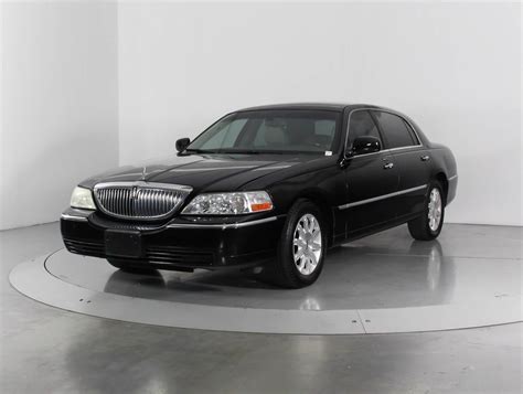 Used 2010 Lincoln Town Car Signature Limited For Sale In Miami 101925