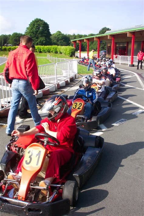 Photo de classe Sortie d équipe de 2006 Brico Dépôt Copains d avant