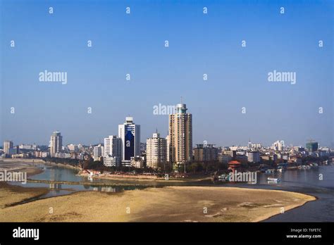 Lingyun berg -Fotos und -Bildmaterial in hoher Auflösung – Alamy
