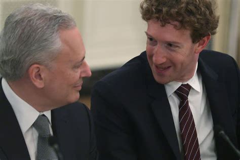 Mark Zuckerbergs Embarrassing Hot Mic Moment With Donald Trump Sparks Buzz