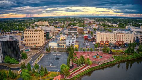 5 Best Cities in Alaska (A Local’s Picks)