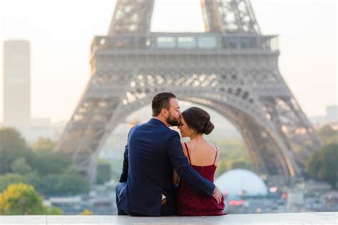 Eiffel Tower Couple Photo Session The Parisian Photographers