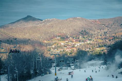 Scenic Views Around Sugar Mountain Ski Resort In North Carolina ...