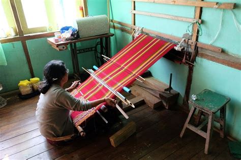 Backstrap Loom Weaving Hakha Chin State Myanmar Chin State
