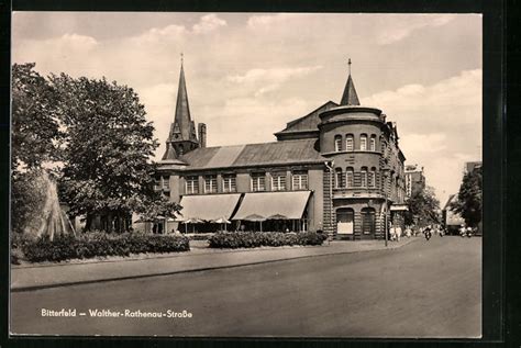 Ansichtskarte Bitterfeld Walther Rathenau Strasse Mit Springbrunnen