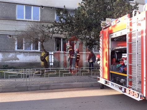 Incendiu Ntr Un Apartament Din Municipiul Ia I Pompierii Intervin De