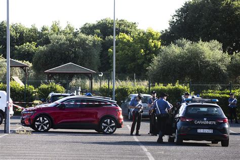 Bimba Muore Dimenticata In Auto Fuori Dall Asilo A Roma In Sicilia