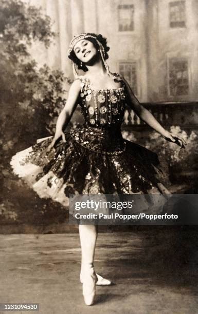 Anna Pavlova Ballerina Photos And Premium High Res Pictures Getty Images