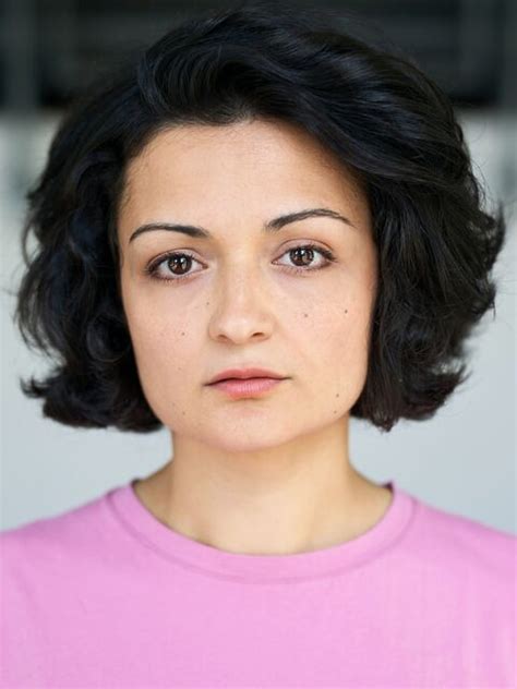 Arzu Coruh Actress Cologne Crew United
